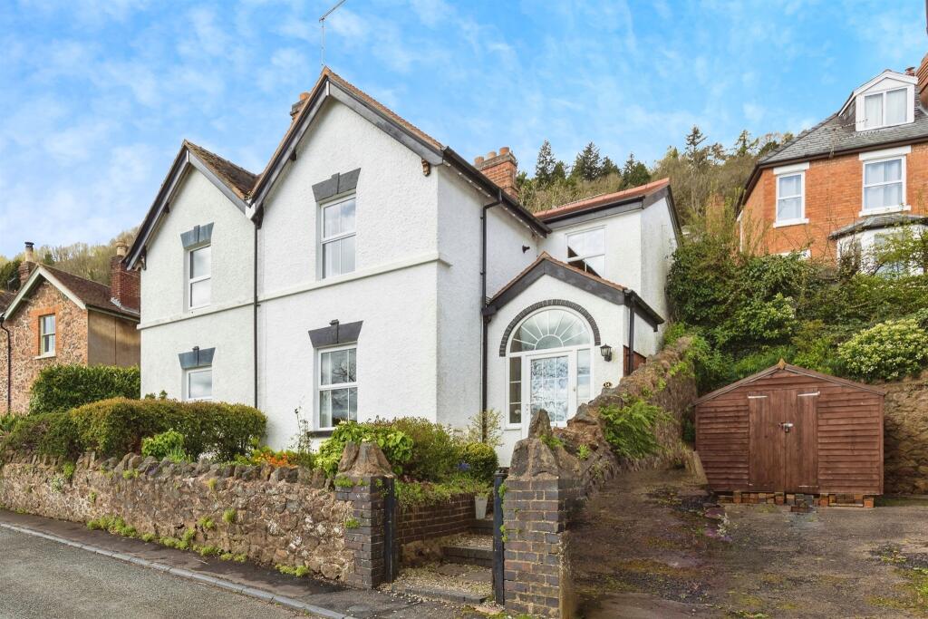 2 bedroom semidetached house for sale in Old Wyche Road, MALVERN, WR14