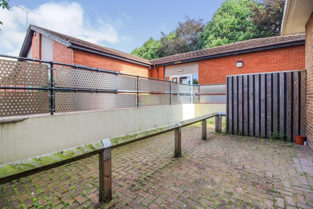 2 bedroom apartment for sale in Blackpole Road, Worcester, WR4