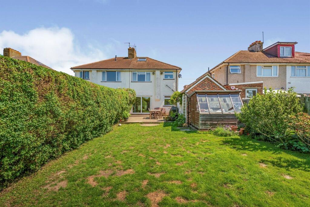 3 bedroom semidetached house for sale in Shirley Avenue, Redhill, RH1