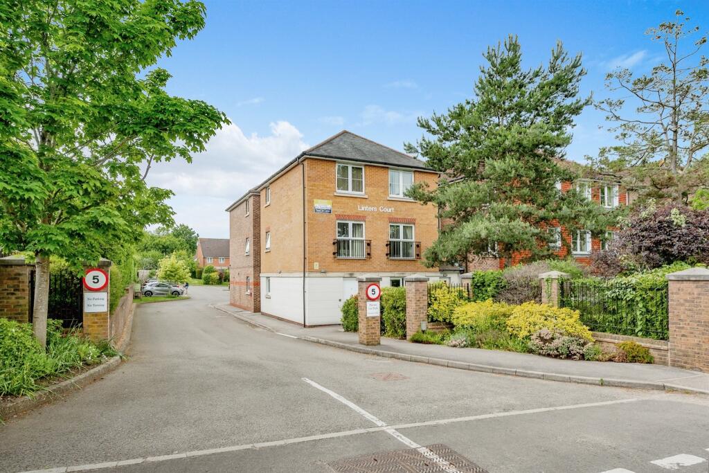 Main image of property: London Road, Redhill