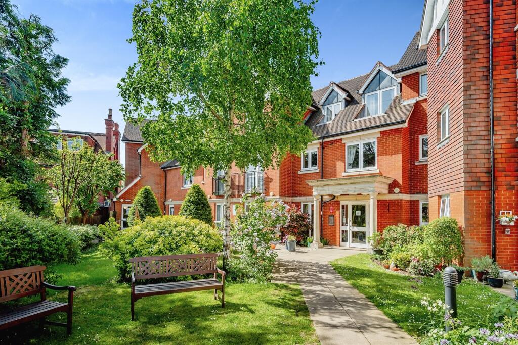 1 bedroom retirement property for sale in Linkfield Lane, Redhill, RH1