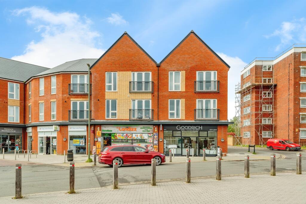 1 bedroom apartment for sale in Fieldoaks Way, Merstham, Redhill, RH1