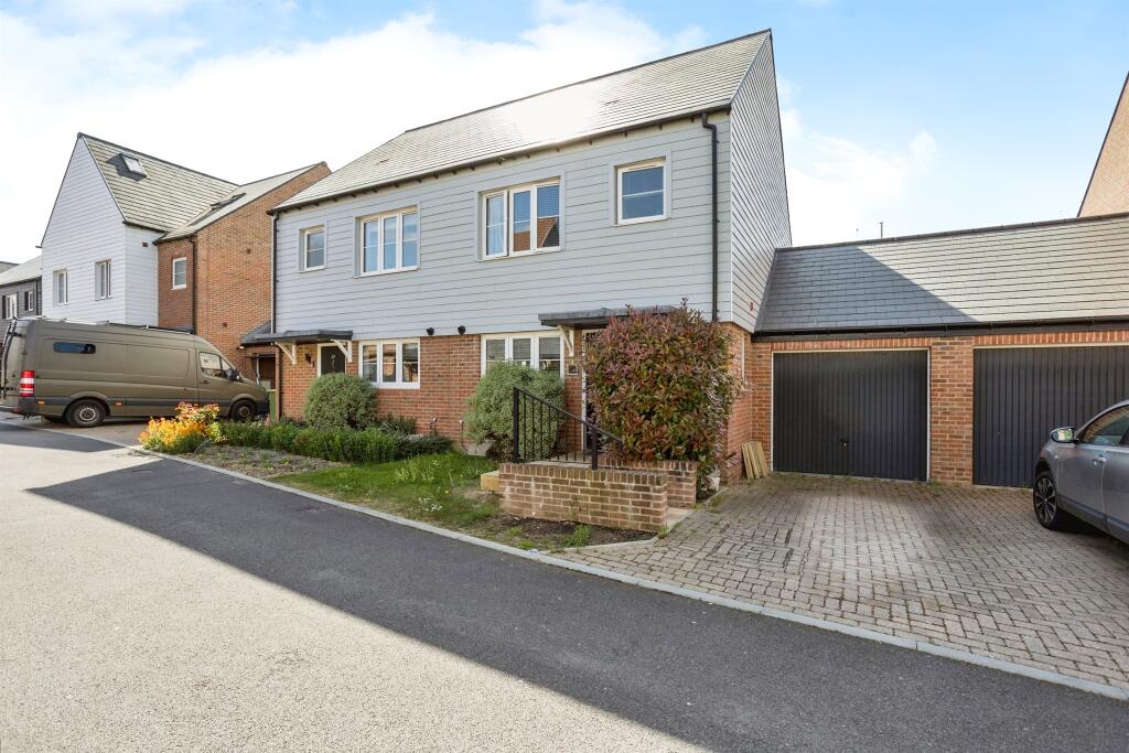 Main image of property: Tern Avenue, Horsham