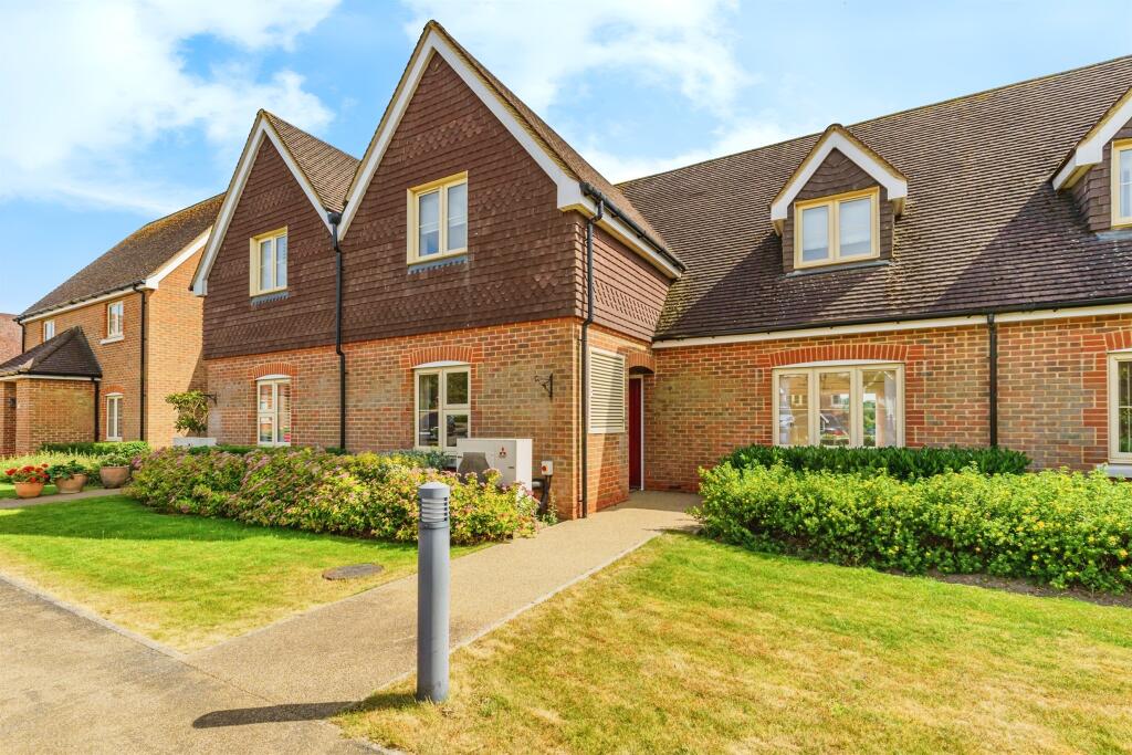 Main image of property: Poplar Court, Faygate, Horsham