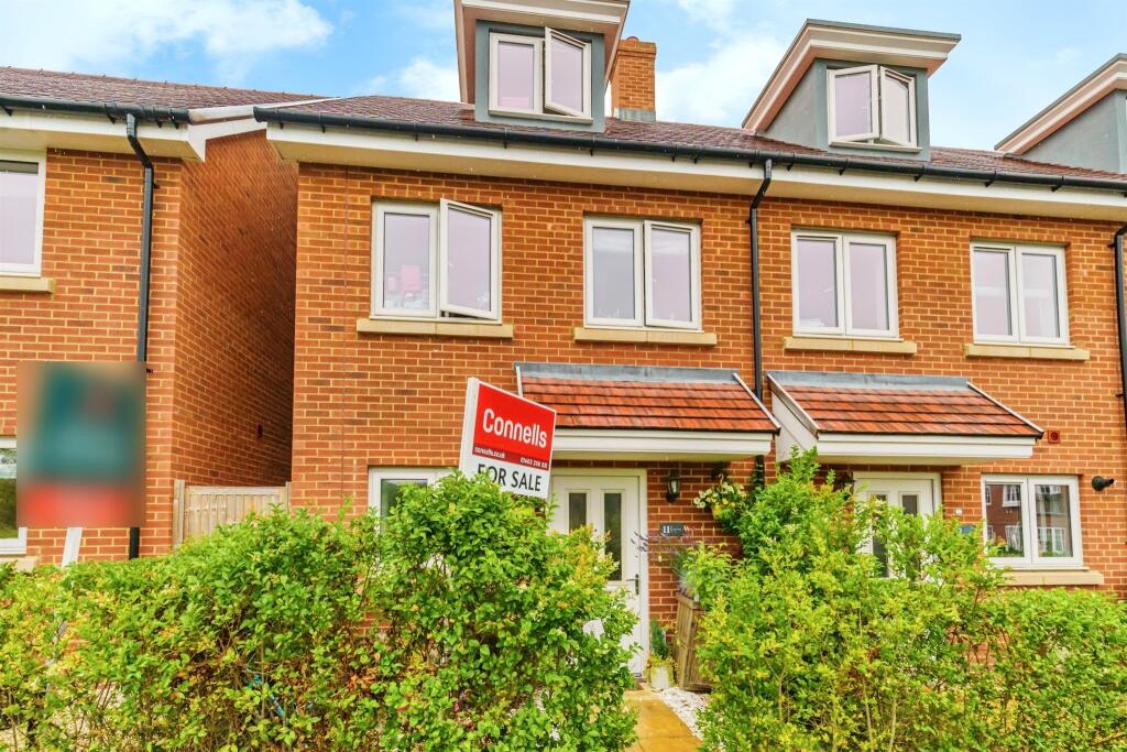 Main image of property: Hoppers Brook, Faygate, Horsham