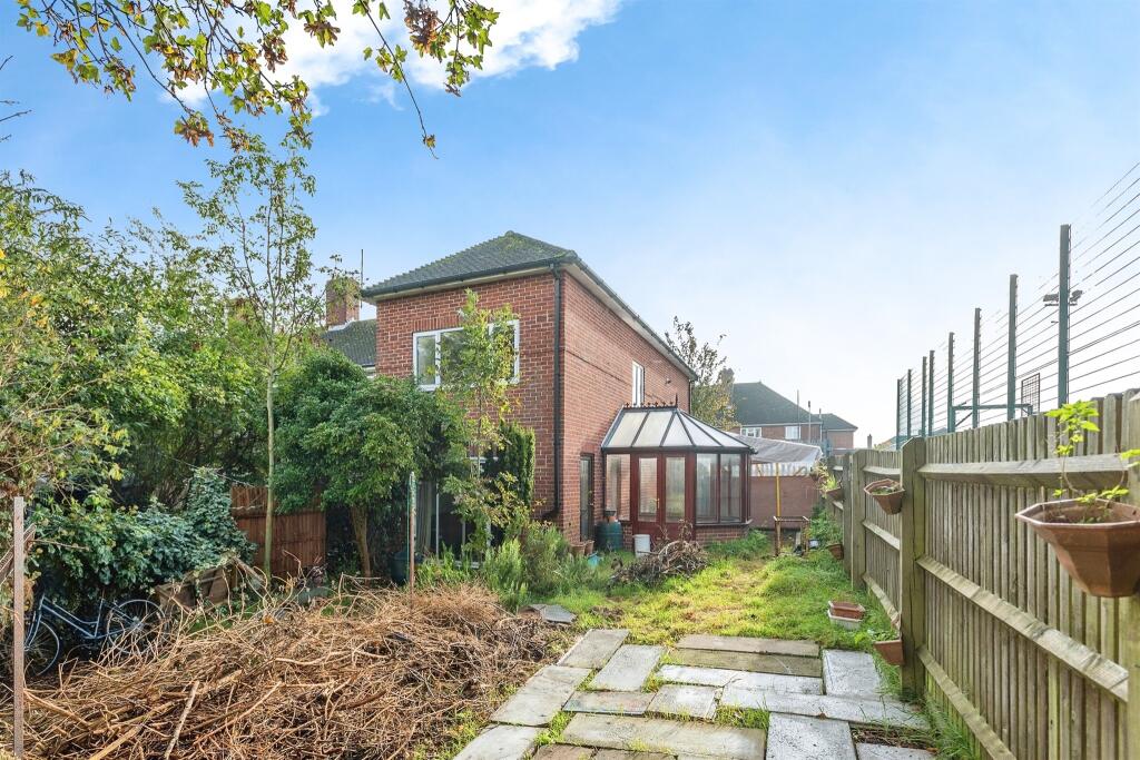 2 bedroom end of terrace house for sale in Peat Moors, Headington