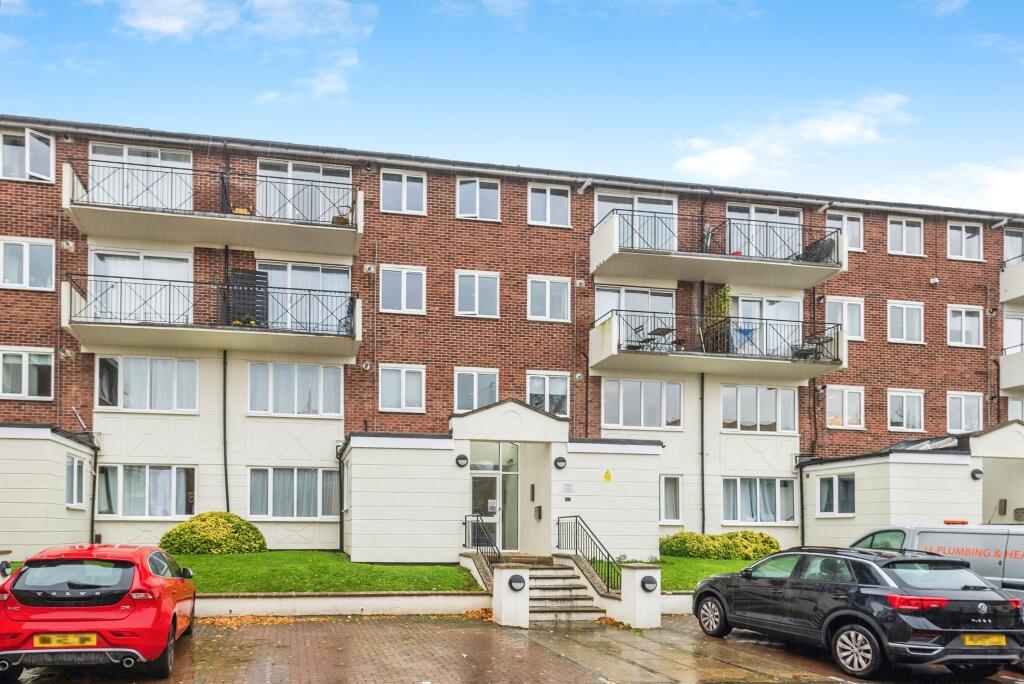 Main image of property: Silkdale Close, Oxford