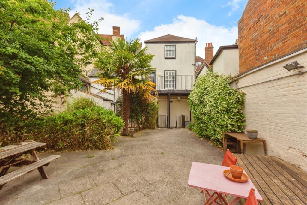 Main image of property: Lombard Street, Abingdon