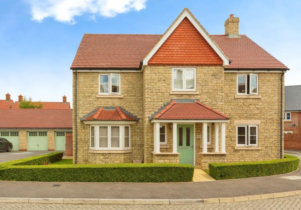 Main image of property: Harding Vale, Steventon, Abingdon