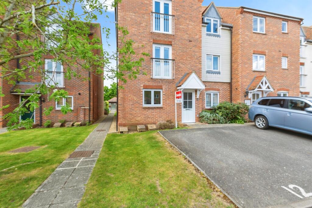 Main image of property: Marina Way, Abingdon
