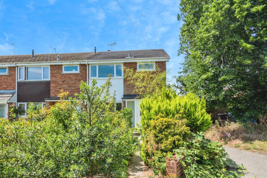 Main image of property: Wilmot Close, Witney