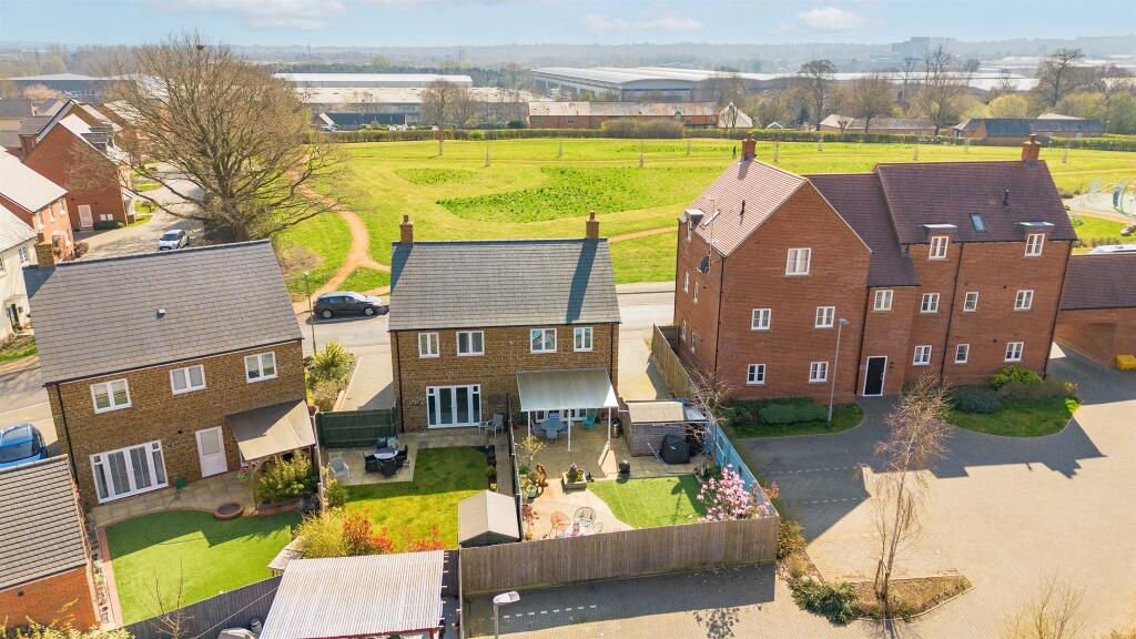 Main image of property: Thenford Way, Banbury