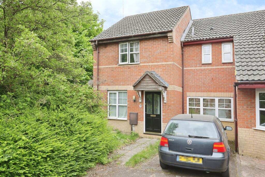 Main image of property: Hamilton Close, Banbury
