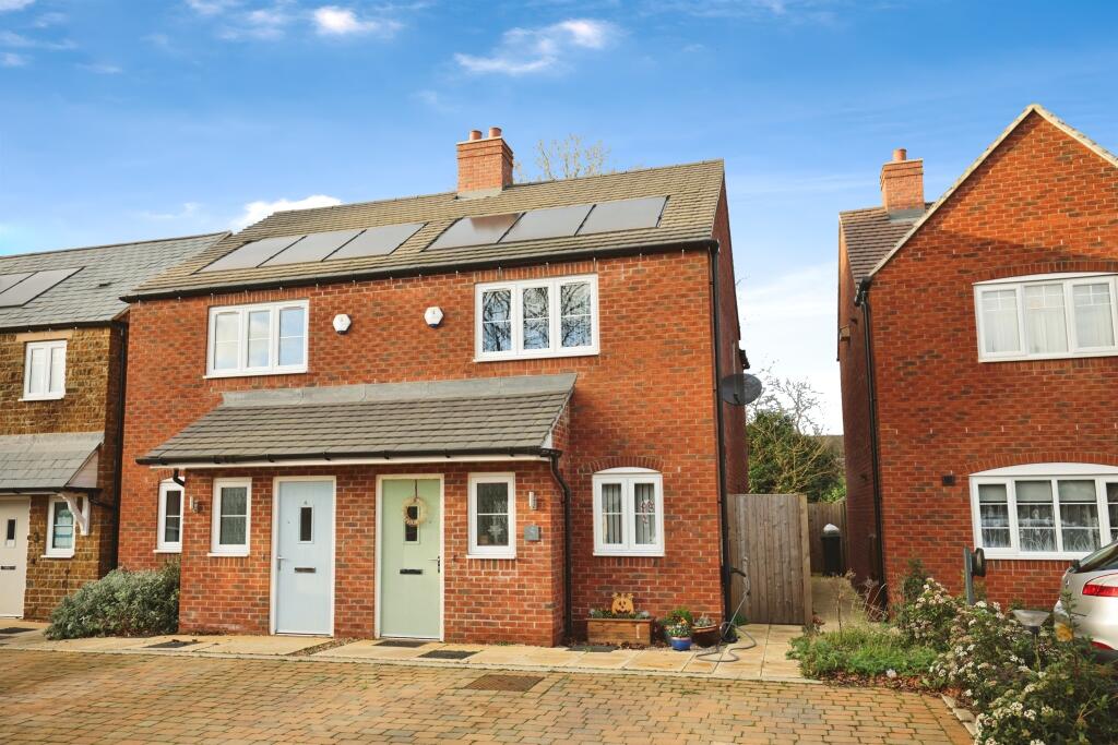 Main image of property: Buckhurst Close, Banbury