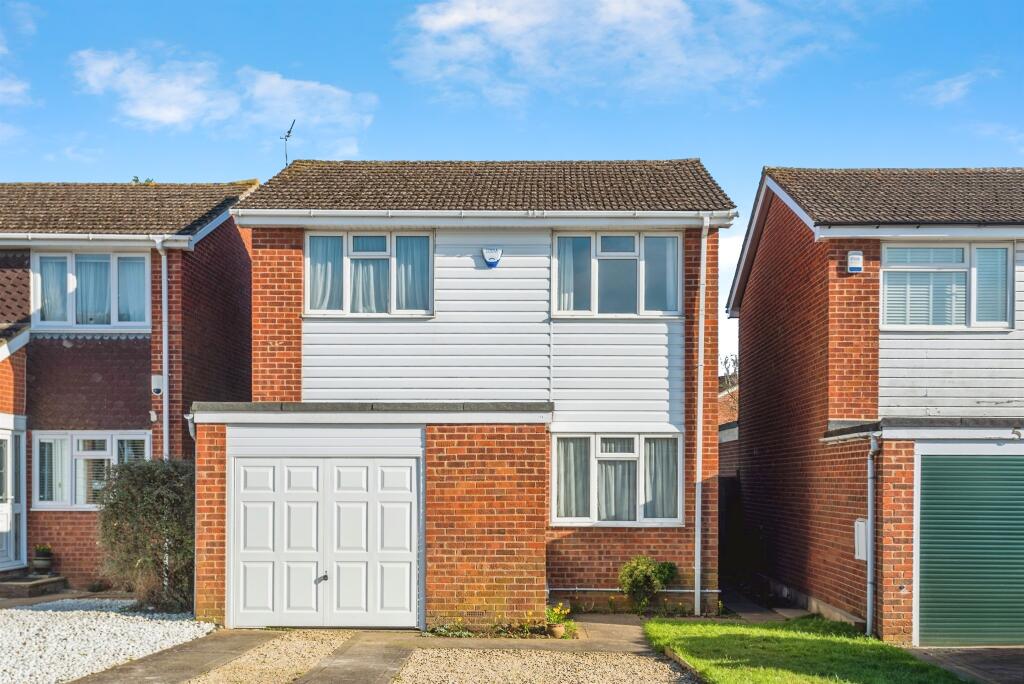 Main image of property: Cromwell Avenue, Thame