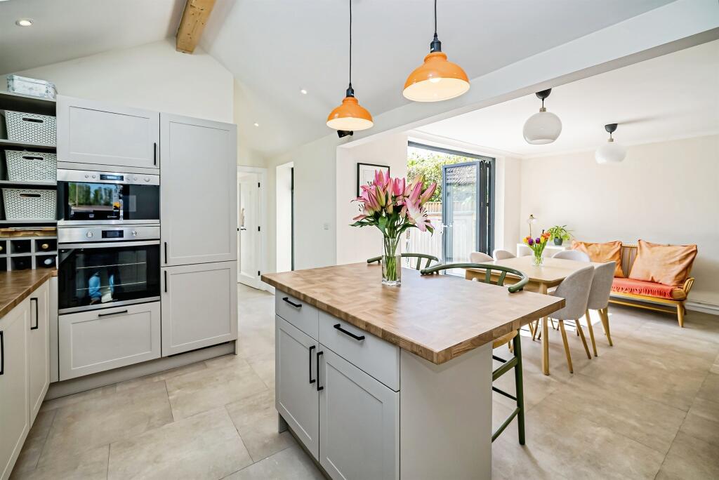 Main image of property: Thame Road, Great Milton, Oxford