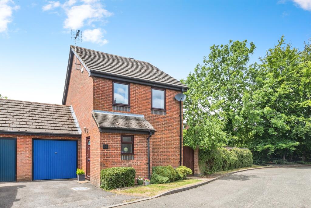 Main image of property: Chiltern Ridge, Stokenchurch