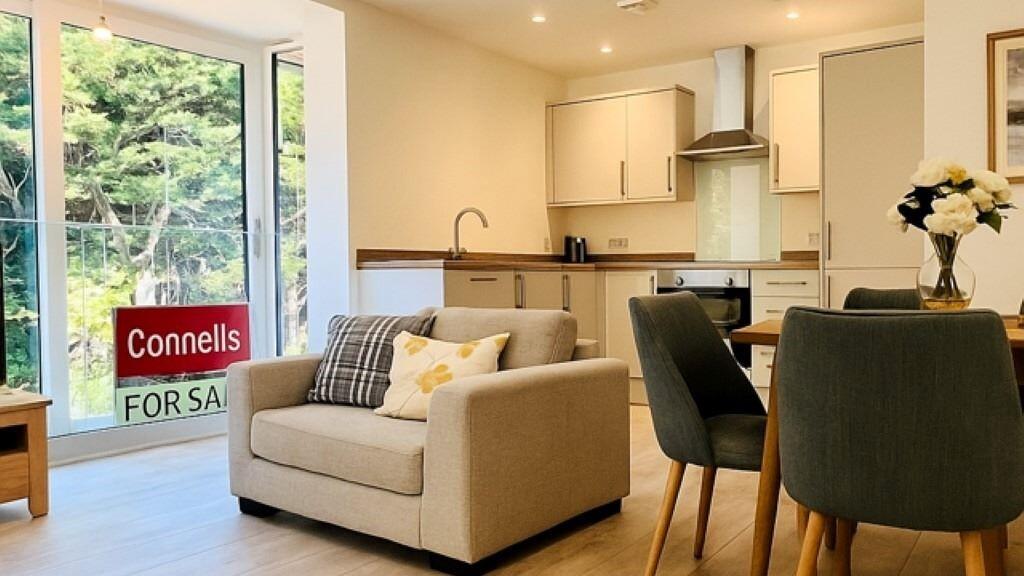 Main image of property: Thame Road, Haddenham, Aylesbury