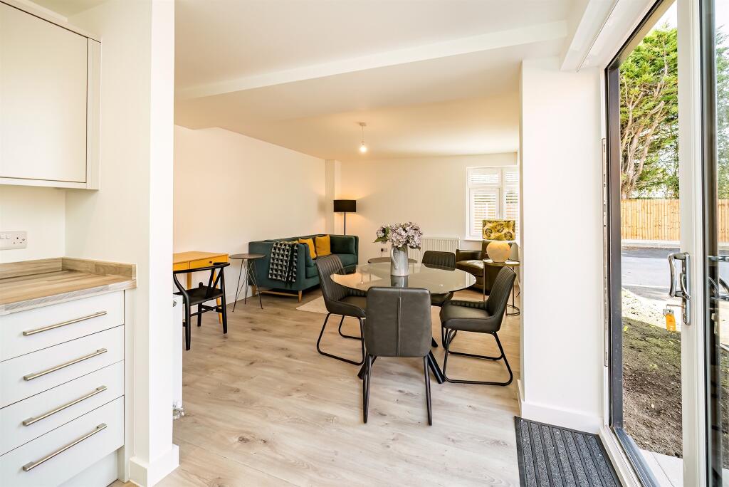 Main image of property: Thame Road, Haddenham, Aylesbury