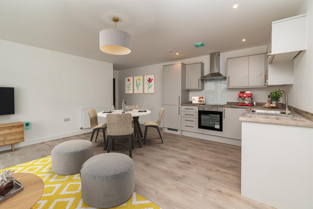 Main image of property: Thame Road, Haddenham, Aylesbury