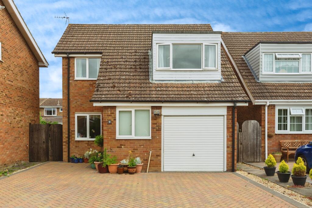 Main image of property: Strafford Way, Thame