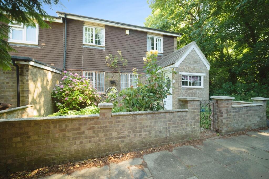 Main image of property: Renoir Close, Basingstoke