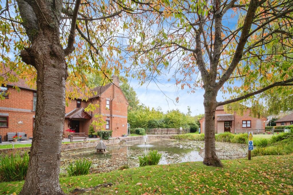 Main image of property: Farm View Drive, Chineham, Basingstoke