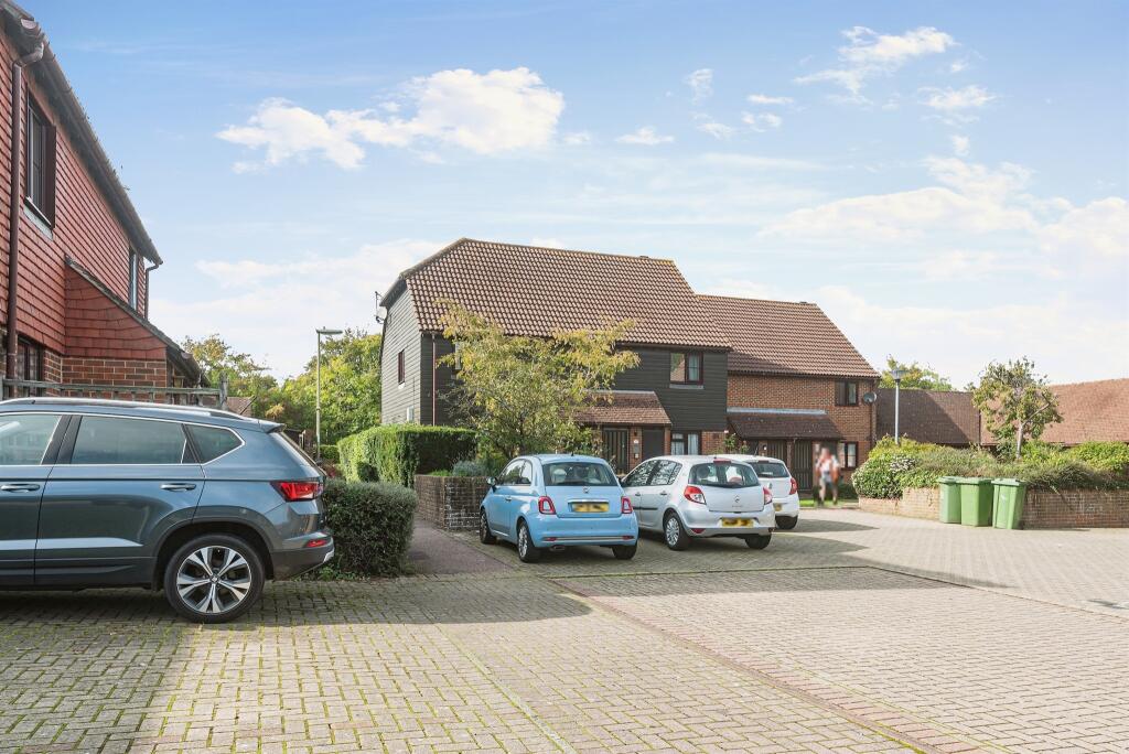 1 bedroom for sale in Binfields Close, Chineham, Basingstoke