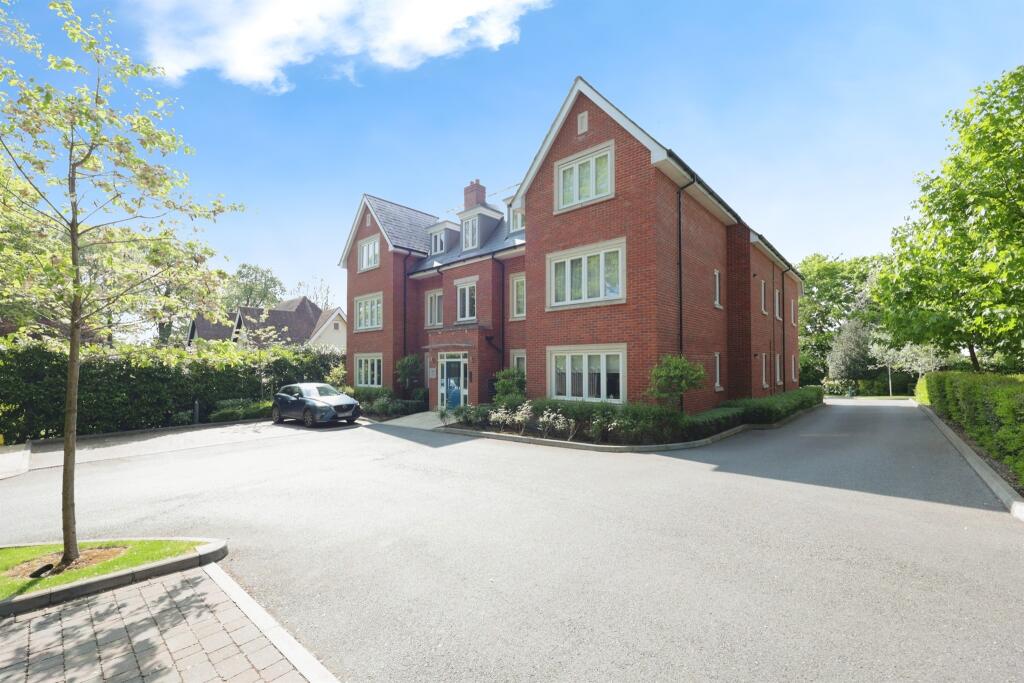 Main image of property: Amersham Road, High Wycombe