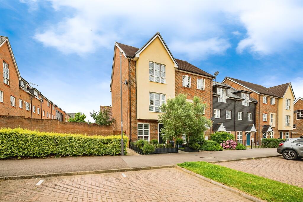 Main image of property: Drewitt Place, Aylesbury