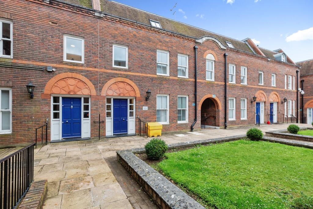 Main image of property: Oxford Road, Aylesbury