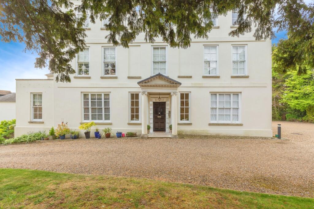 Main image of property: Parsons Fee, AYLESBURY