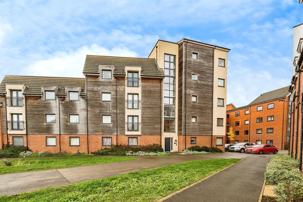 Main image of property: Quercetum Close, Aylesbury