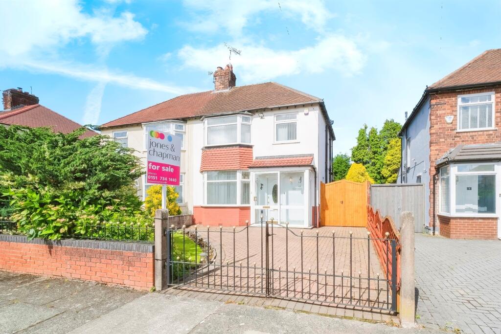 3 bedroom semidetached house for sale in Eastcote Road, Liverpool, L19