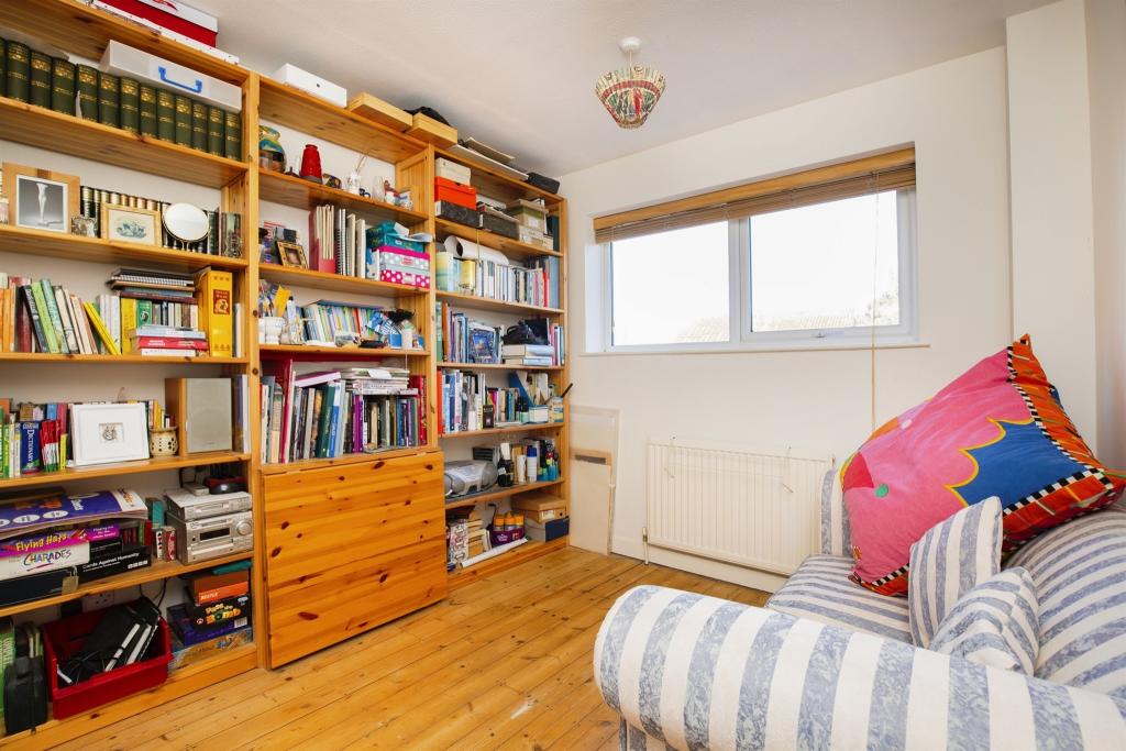3 bedroom terraced house for sale in Caldecott Close, Abingdon, OX14