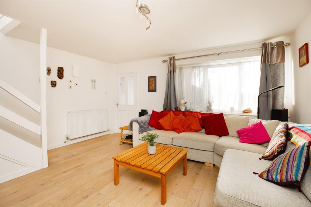 3 bedroom terraced house for sale in Caldecott Close, Abingdon, OX14