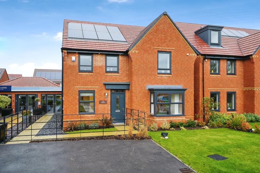 4 bedroom detached house for sale in Dunmore Road, Abingdon, OX14