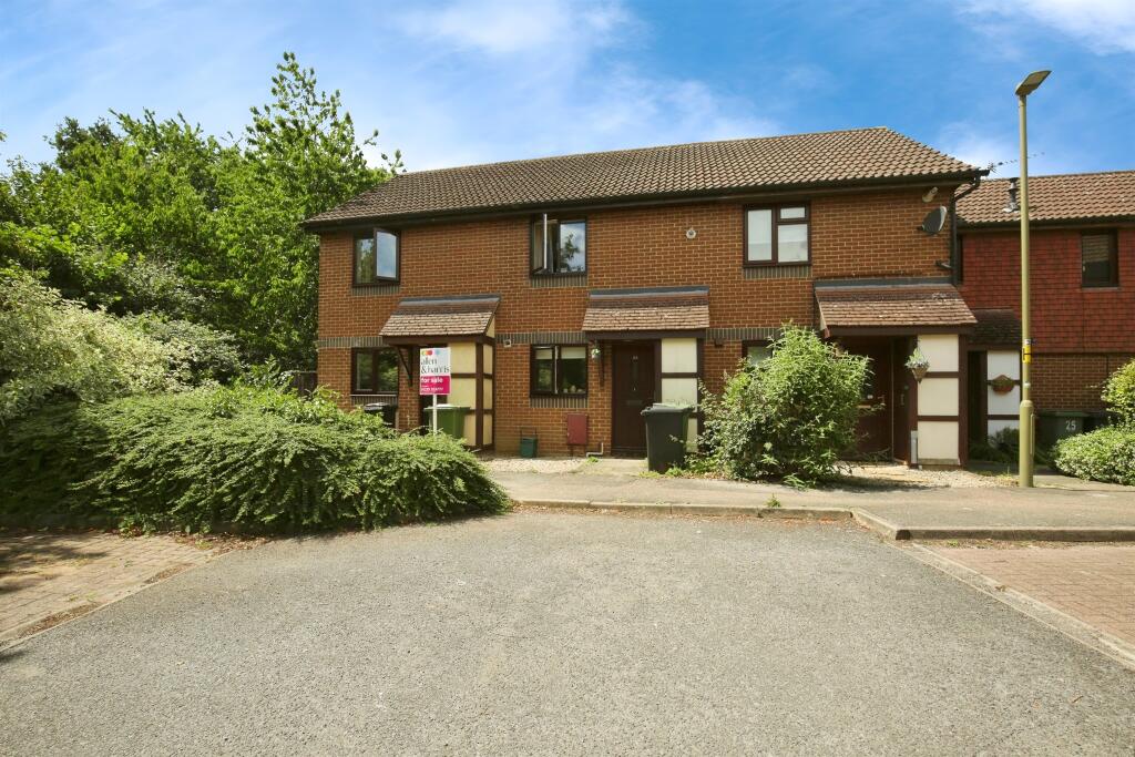 Main image of property: Eldridge Close, Abingdon