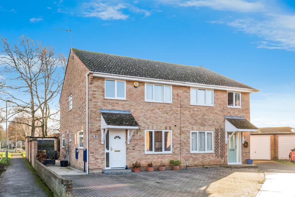 Main image of property: Beagle Close, Abingdon
