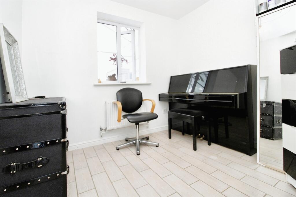 Additional property image - Rhodfa Sweldon, Barry