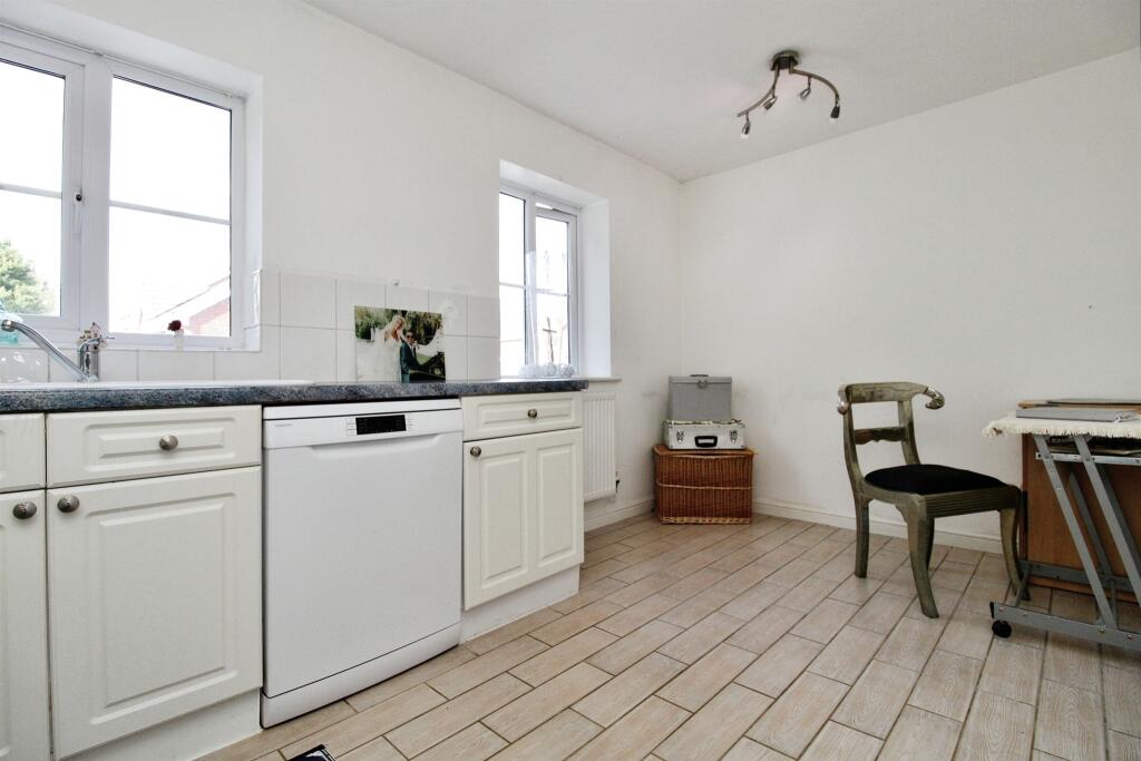 Additional property image - Rhodfa Sweldon, Barry