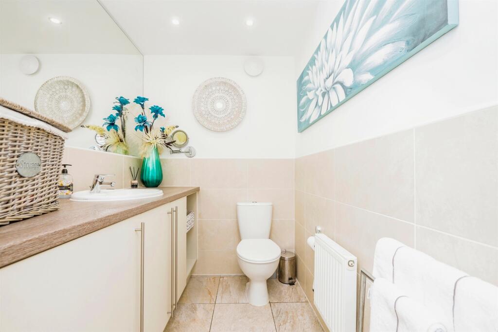 Additional property image - Heol Y Sianel, Rhoose, Barry