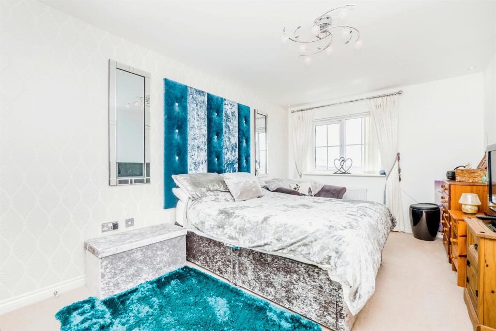 Additional property image - Heol Y Sianel, Rhoose, Barry