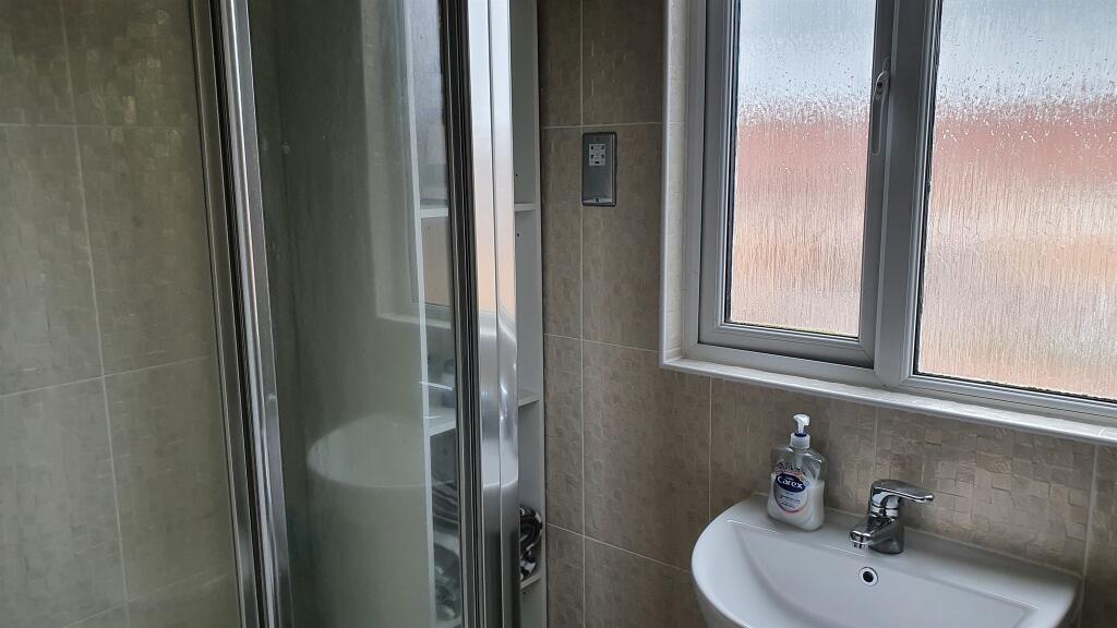 Additional property image - Heol Y Sianel, Rhoose, Barry