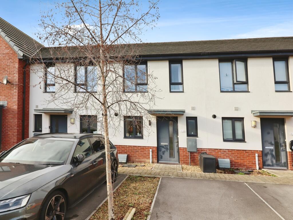 Main image of property: Clos Pentre, Barry