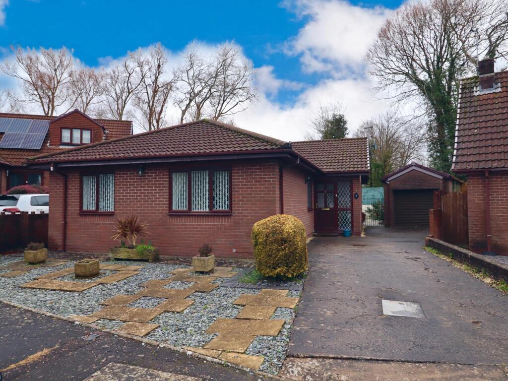 Main image of property: Stradling Close, Barry