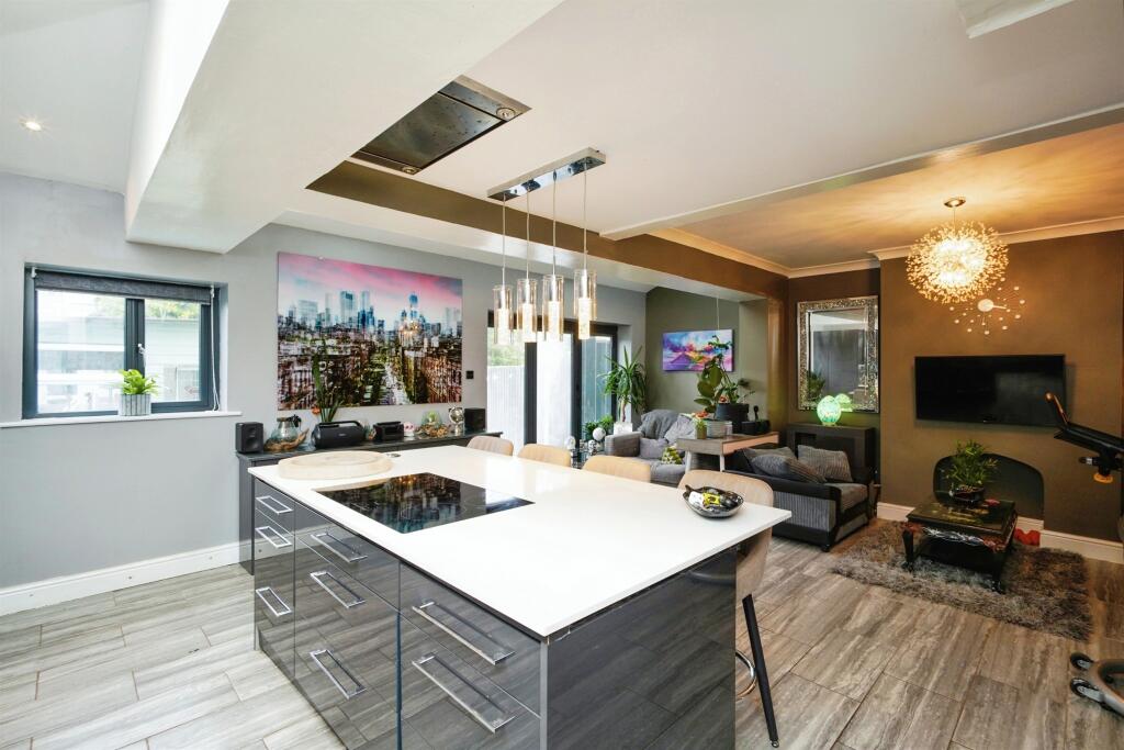 Additional property image - Cortsway West, Wirral