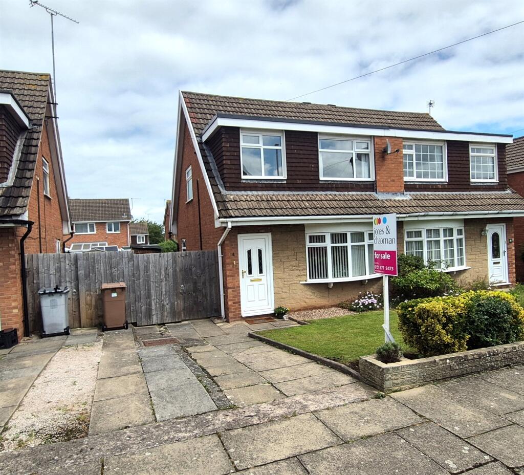 Main image of property: Curlew Avenue, Upton, Wirral