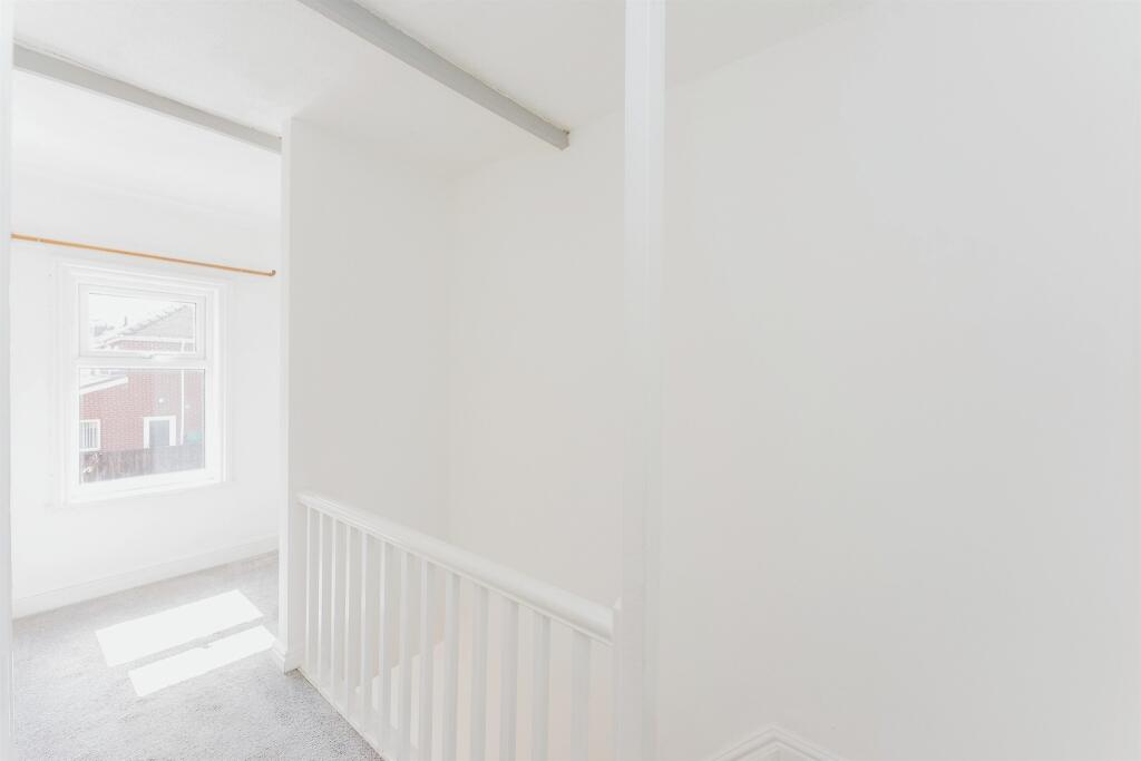 2 bedroom semidetached house for sale in Heath Lane, Little Sutton