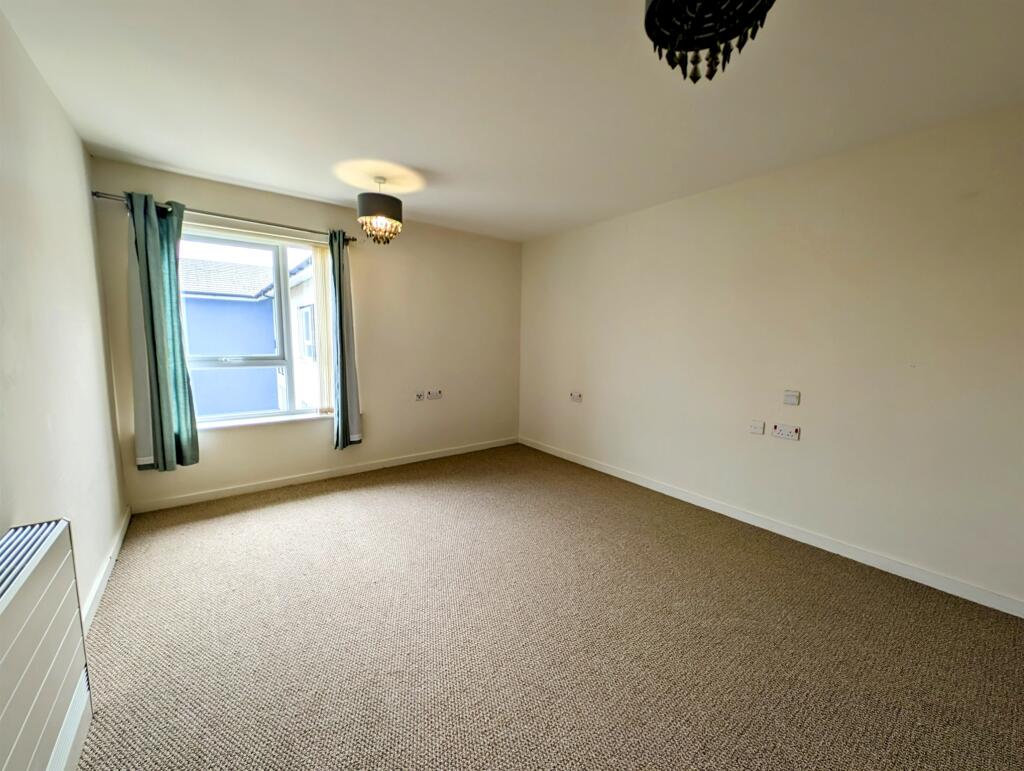 Additional property image - New Grosvenor Road, Ellesmere Port